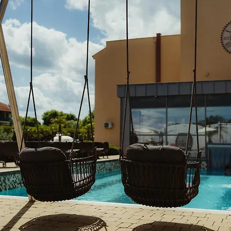 Belenus Thermalhotel Superior فندق زلاكاروس